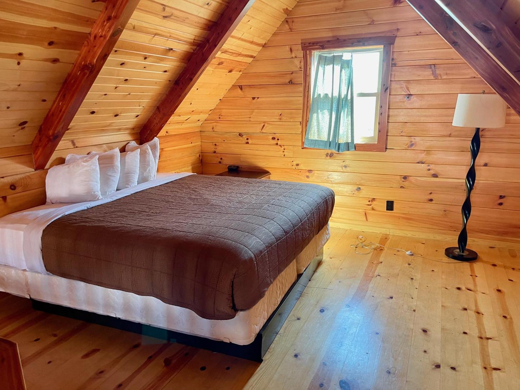 Cabins Of Mackinac & Lodge Mackinaw City Bagian luar foto